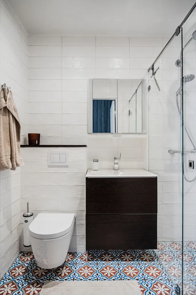 Salles de bain - Renovated Flat with Jugend Style in Uppsala