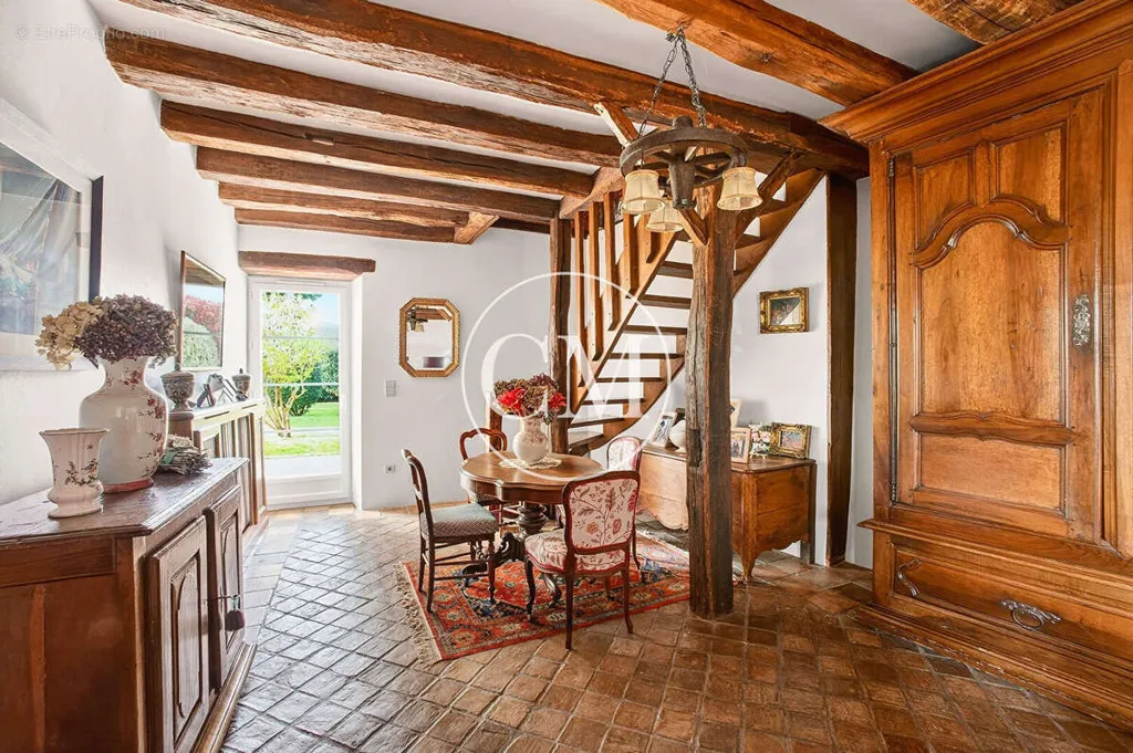 Salle à manger - Maison Ancienne Rénovée au Centre Ville du Perray-en-Yvelines
