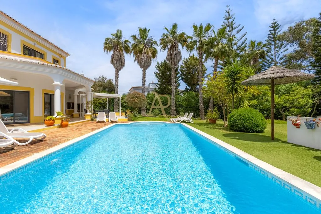 Piscine - Luxury Villa with Golf Access in Alvor