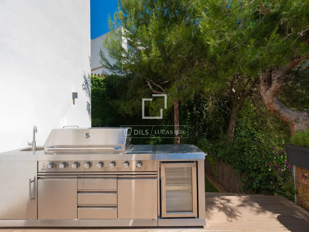 Terrass - Renovated Townhouse Near Beach in Cala Llonga