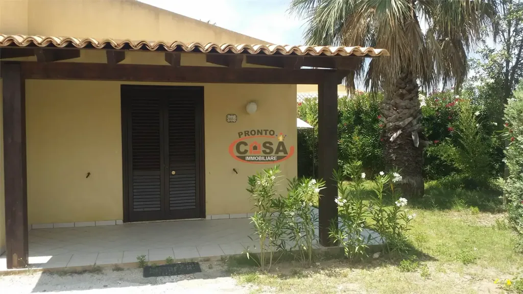 Välivaade - Villa with Seafront Access in Marsala