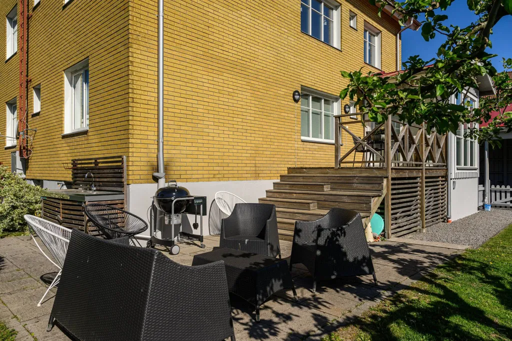 Aed - Classical Style House with Garden in Växjö