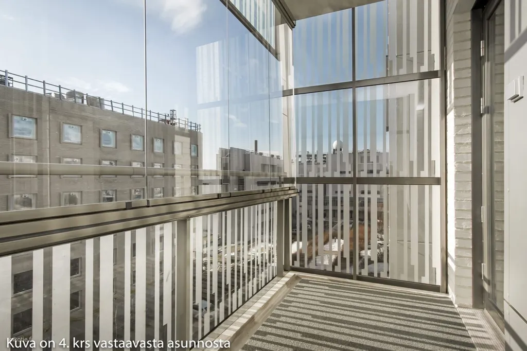 Balcon - Bright Apartment with Balcony in Kumpula, Helsinki