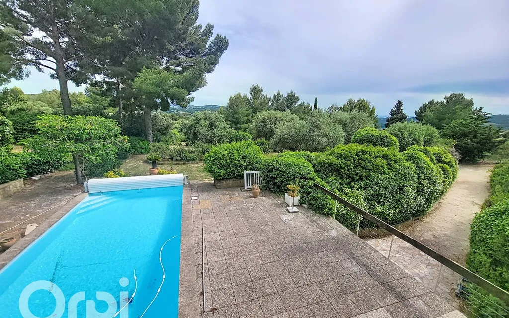 Piscine - Villa d'Architecte avec Piscine au Castellet