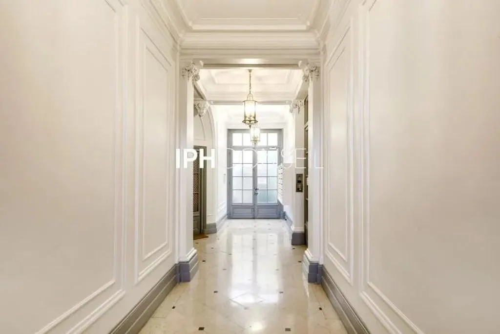 Entrée - Appartement de Prestige à Neuilly-sur-Seine
