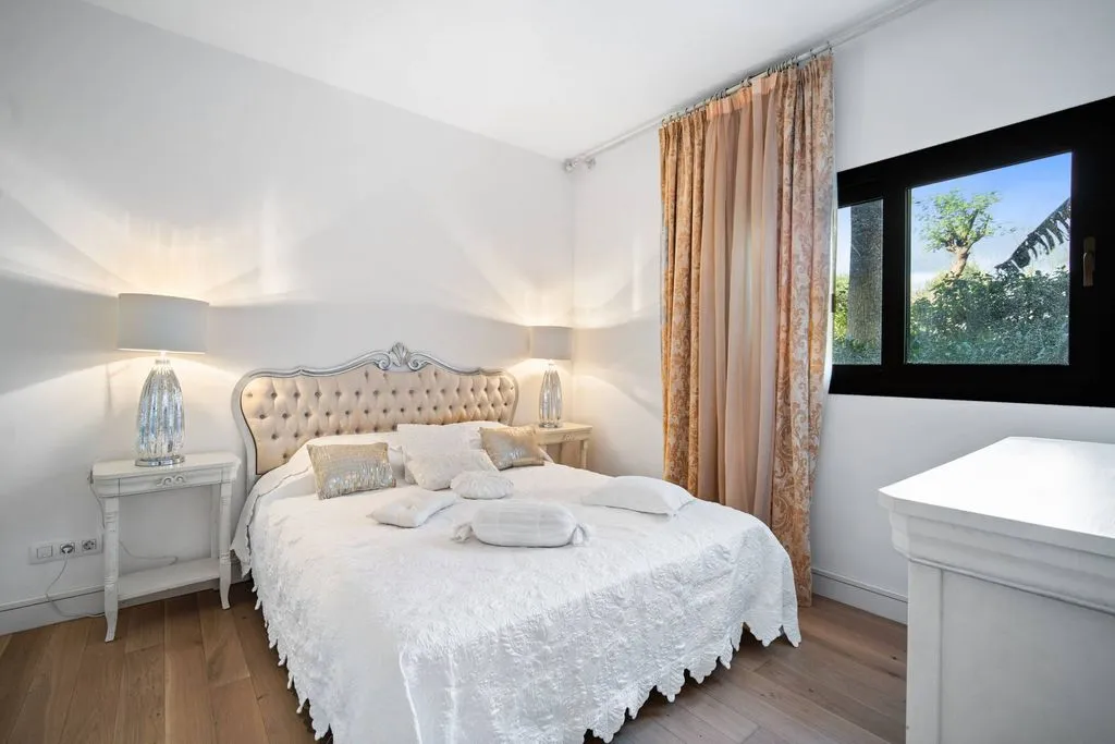Chambres - Luxury Villa with Communal Pools in Marbella