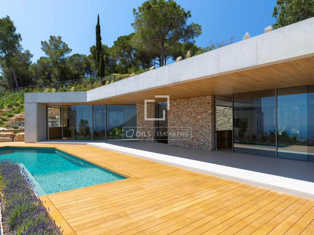 Bassein - New Build Villa with Sea View in Cabrils