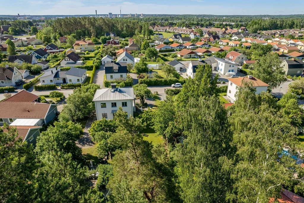 Õhuvaade - Plot for Custom Build in Eskilstuna