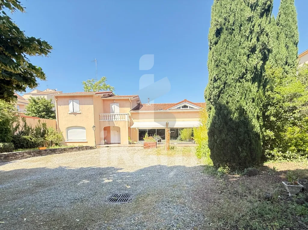 Extérieur - Maison avec terrasse et jardin au centre de Romans-sur-Isère