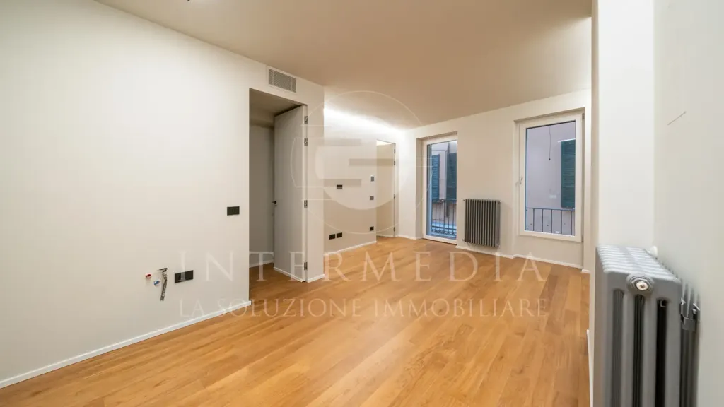 Toad - Rusticated Flat with Balcony in Brescia