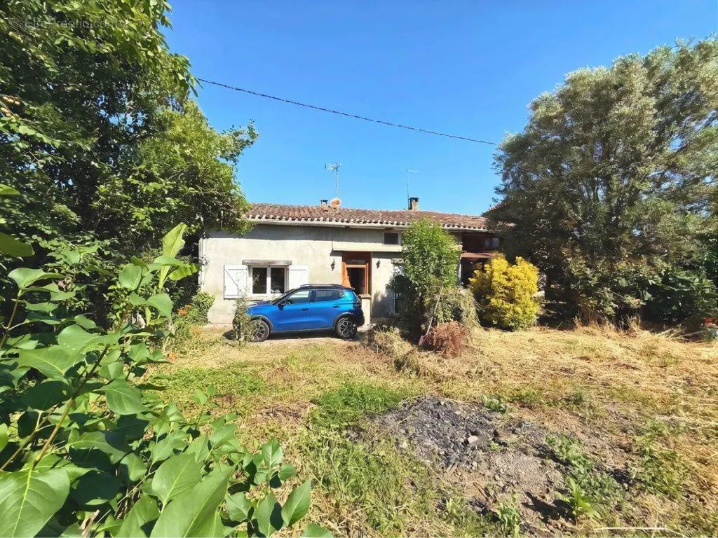 5-toaline maja asukohas Saint-Porquier