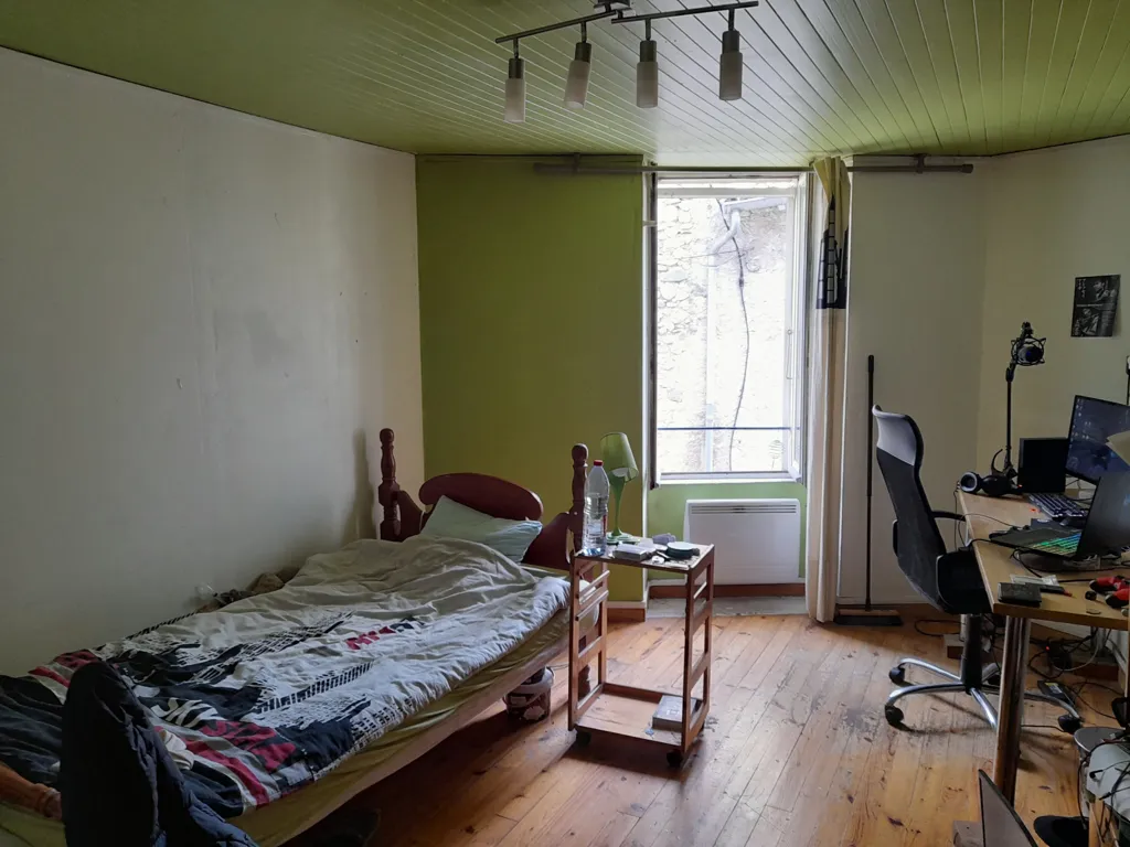 Chambres - Maison de 7 Pièces avec Terrasse Panoramique à Die