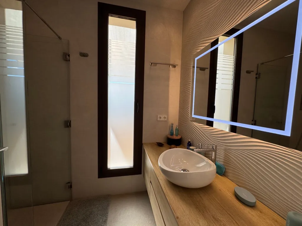Vannitoad - Modern Villa with Pool in Beniarbeig