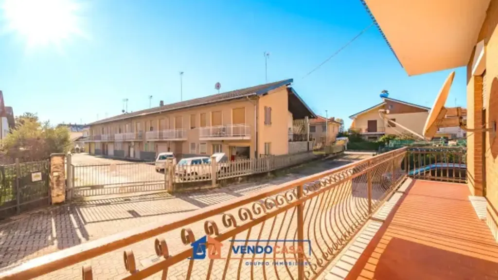 Rõdu - Apartment with Garden in Racconigi