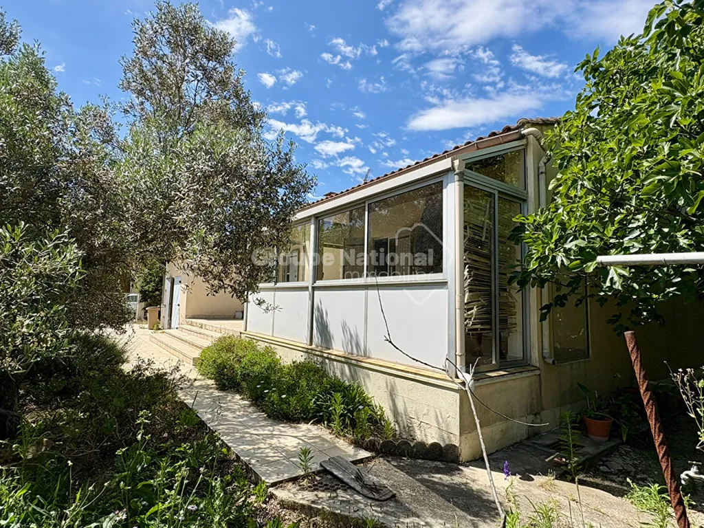 Jardin - Villa de Plain Pieds dans une Impasse Calme à Arles