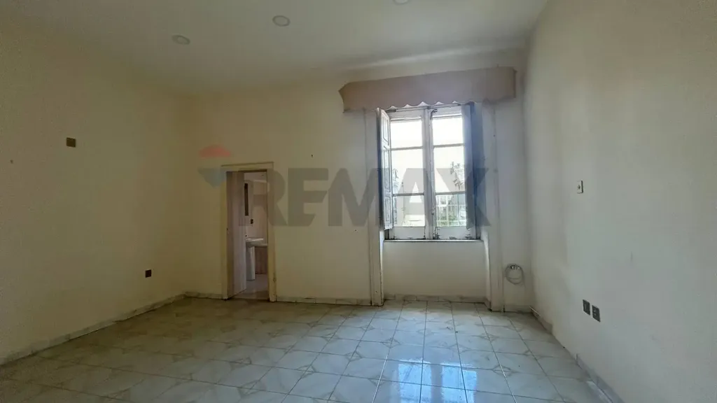 Pièces - Apartment with Balcony in Central Afragola