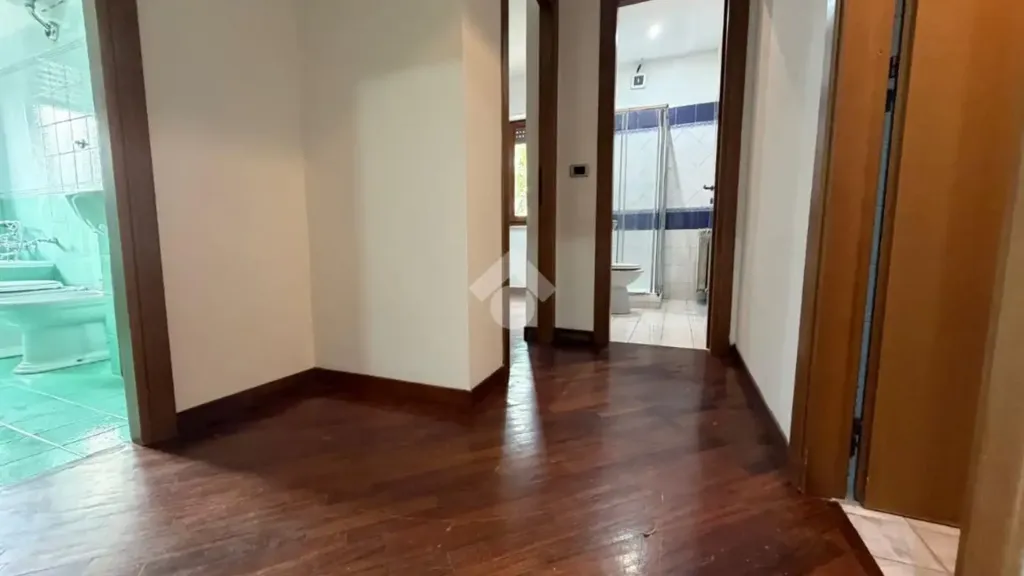 hallway_entrance
