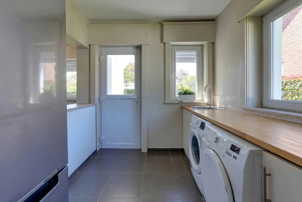 Buanderie - Villa Pleine de Caractère avec Jardin à la Coquinie