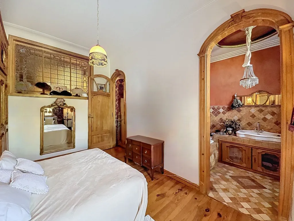 Magamistoad - Art Deco Masterpiece with Garden in Prestigious Avenue