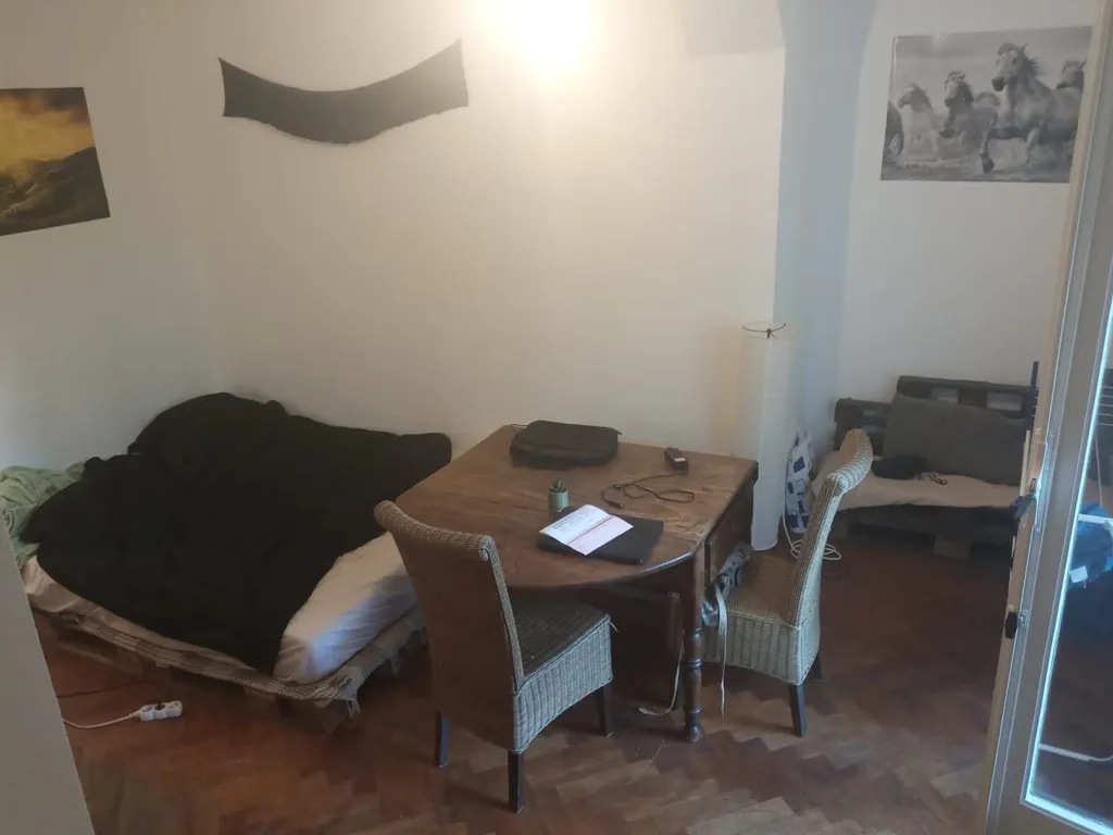 Salle à manger - Studio avec Vue Verdure à Ixelles