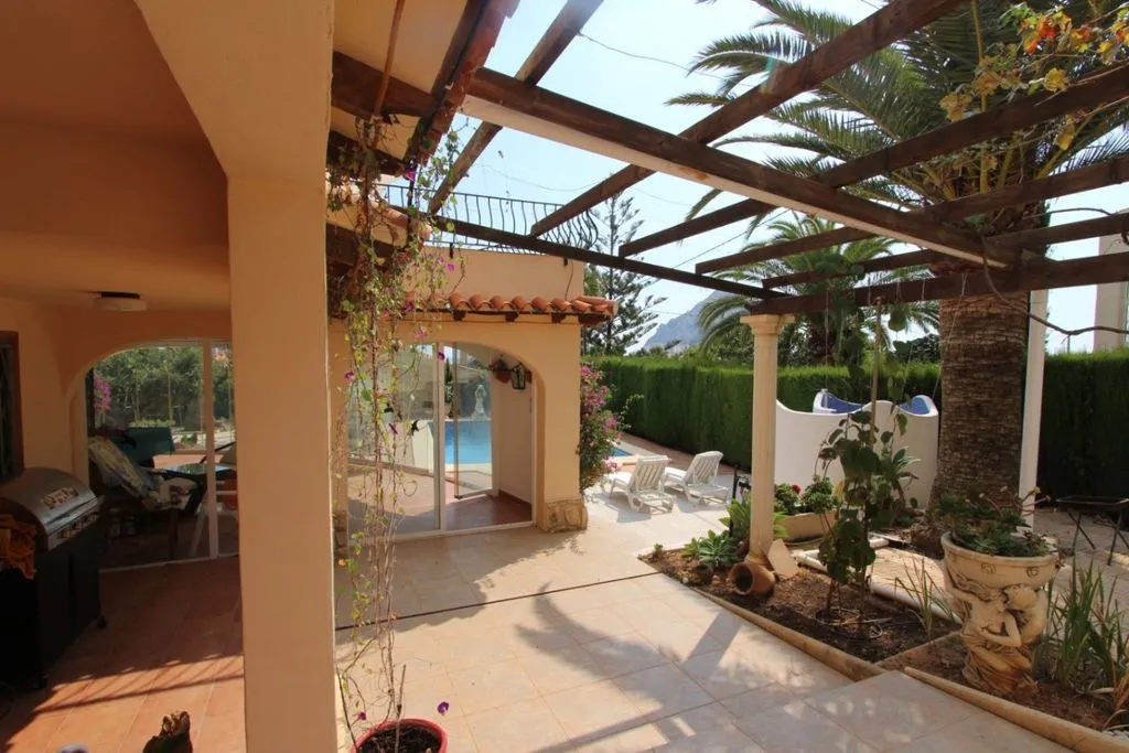 Terrasse - Mediterranean Villa with Pool in Calpe