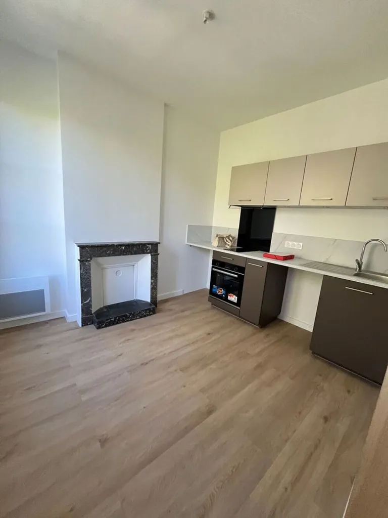Cuisine - Appartement Traversant avec Balcons à Périgueux