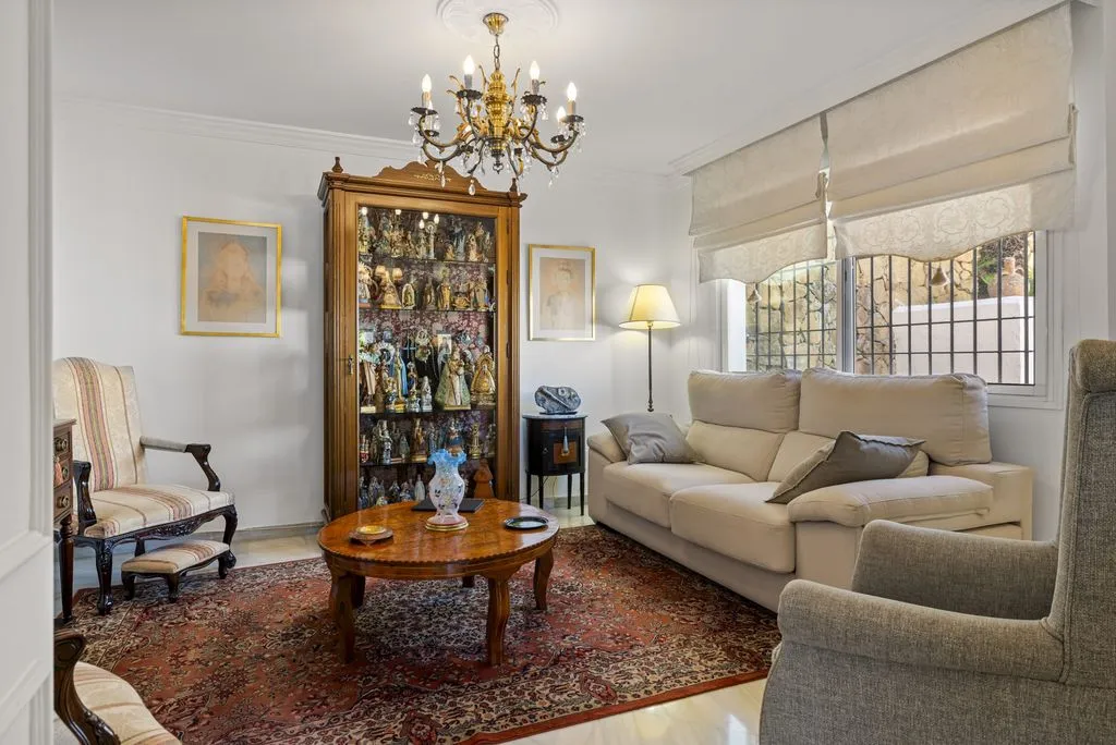 Living Room - Luxury Townhouse with Pool in Marbella