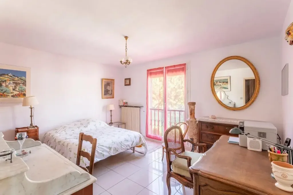 Bedrooms - Spacious Villa with Terraces in Allauch