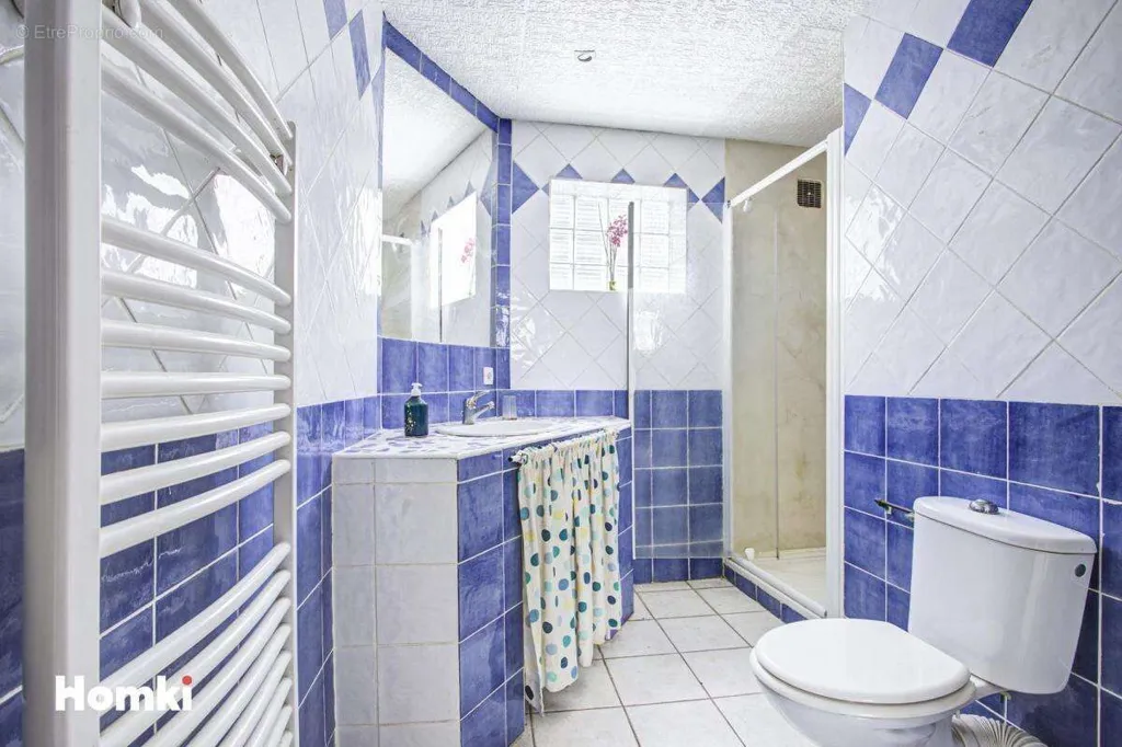 Salles de bain - Maison Atypique avec Piscine à Perpignan
