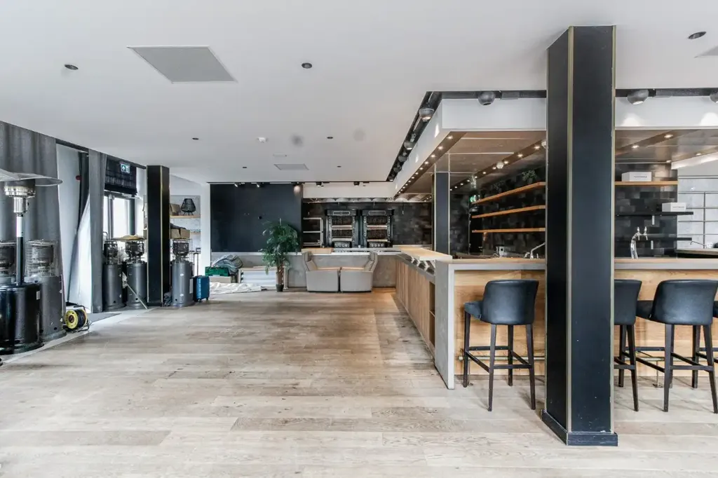 Rooms - Restaurant Unit with Terrace in Knokke