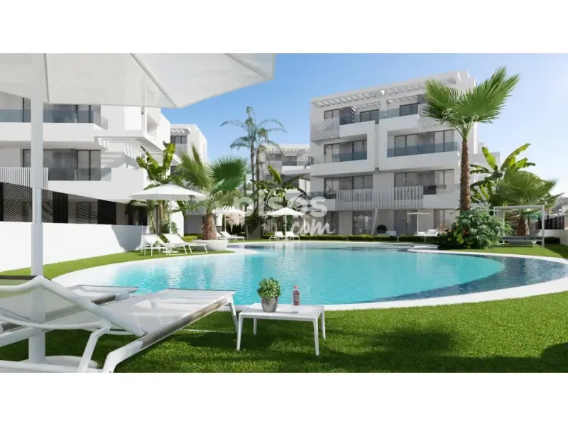 Piscina - Modern Apartment with Golf Resort Access in Murcia