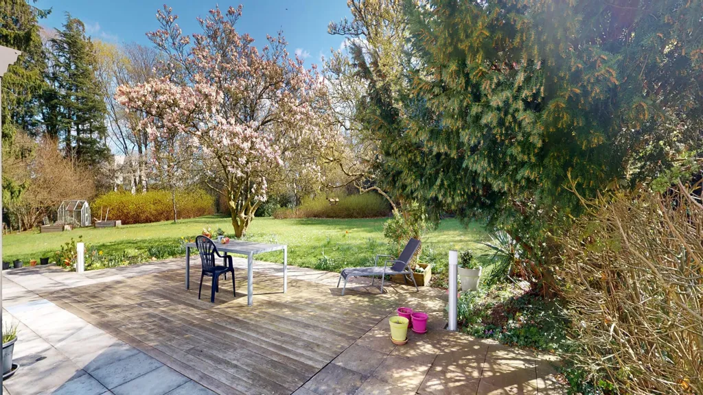 Aed - Villa with Garden and Terrace in Heusy