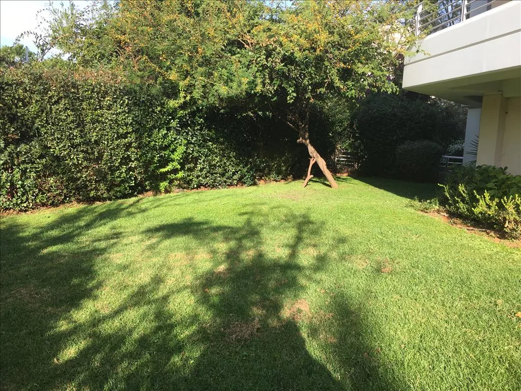 Jardin - Ground Floor Flat with Garden in Voula Centre