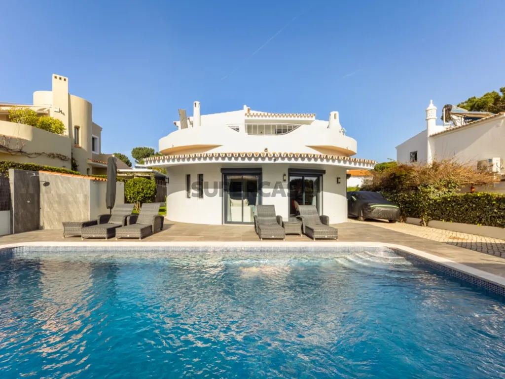 Bassein - Luxury Villa with Private Pool in Vilamoura