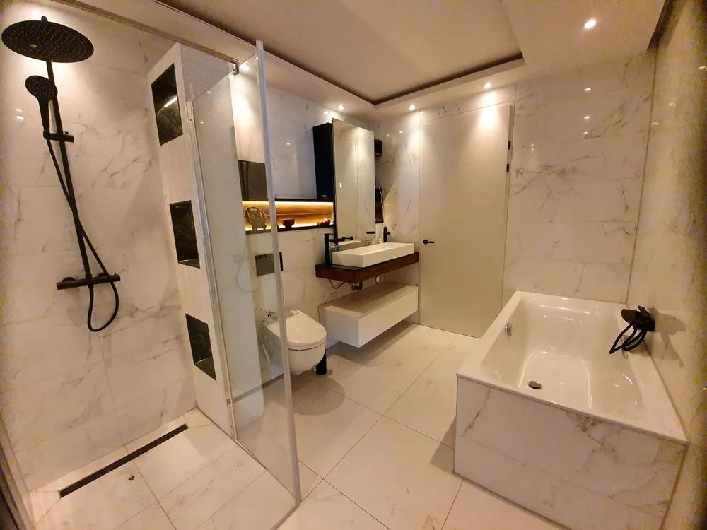 Bagni - Luxury Apartment in The CoolTower, Rotterdam