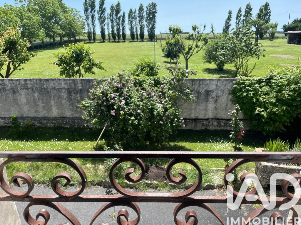 Giardino - Charentaise House with Garden in Corme-Écluse