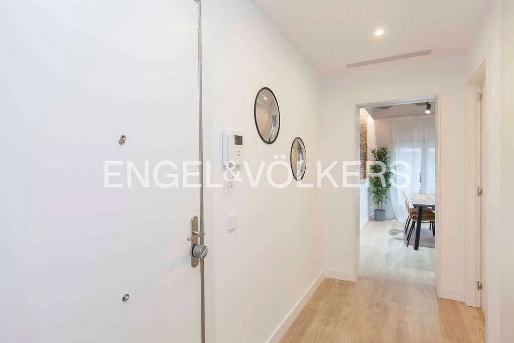 Esik - Reformed Apartment with Catalan Vault in El Putxet