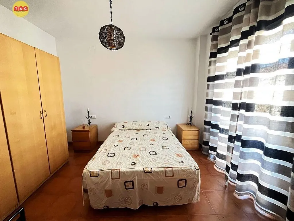 Chambres - Semi-Amuebled Adosado with Patio in Lepe