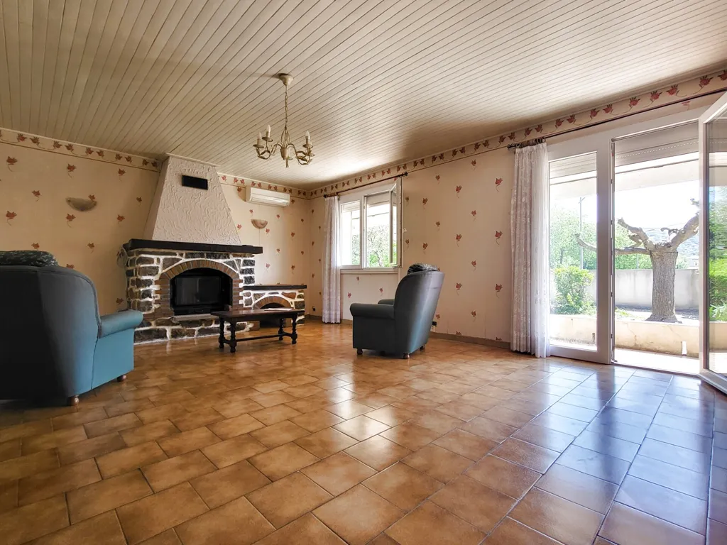 Séjour - Villa de Plain-Pied avec Jardin à Sauve