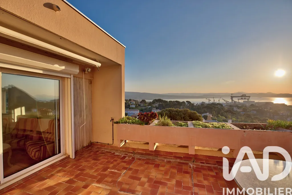 Rõdu - T3 with Panoramic Sea View in La Ciotat