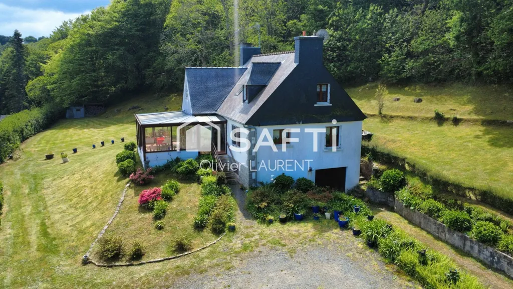 Vue aérienne - Maison Traditionnelle avec Vue Mer à Trélévern
