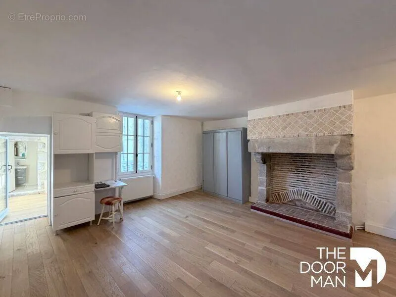 Séjour - Studio Rénové avec Loggia au Croisic Centre