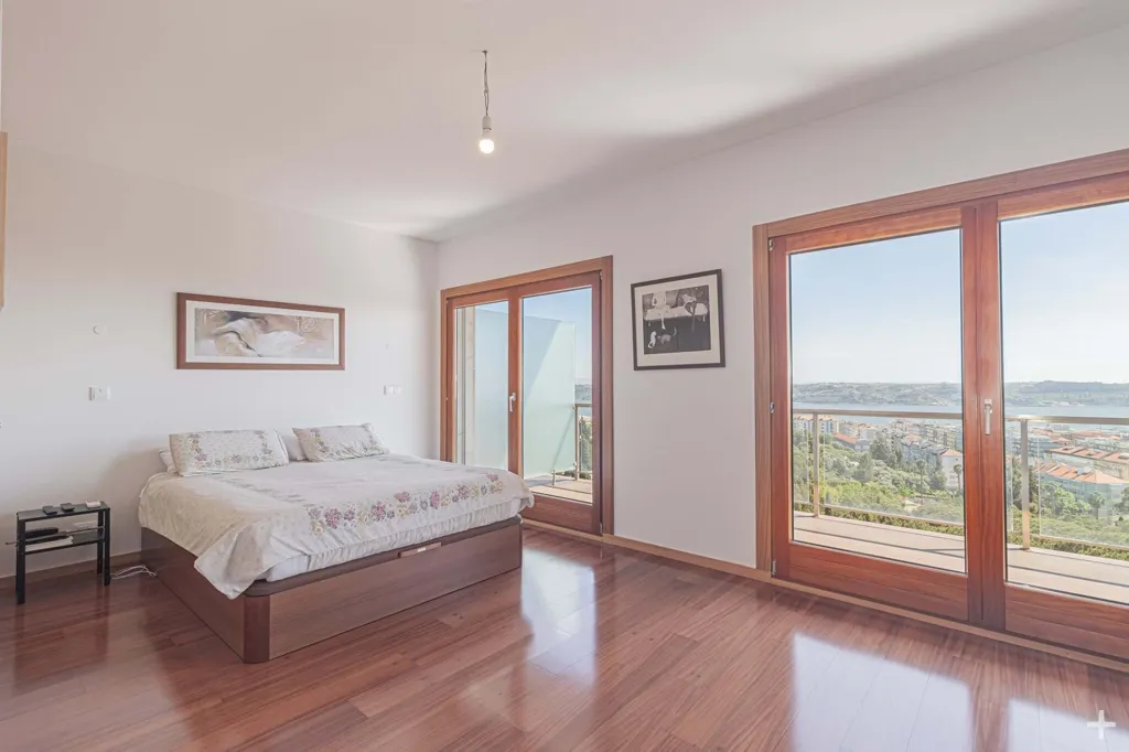 Chambres - Duplex Apartment with Tejo View in Lisbon