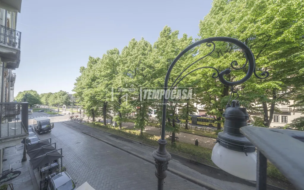 Rõdu - Prestigious Apartment with Terrace in Torino