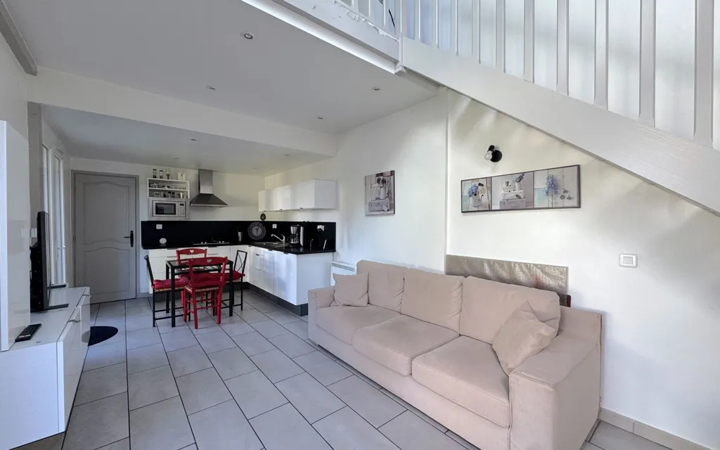 Séjour - Appartement T2 avec Jardin à Bessancourt