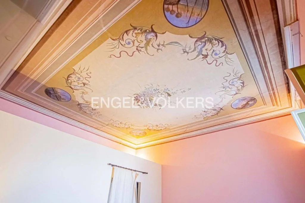 Magamistoad - Luxury Apartment with Frescoed Ceilings in Chiavari