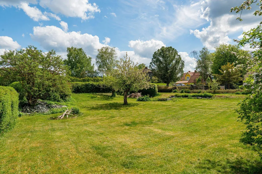 Aed - Family Villa with Workshop in Varnhem