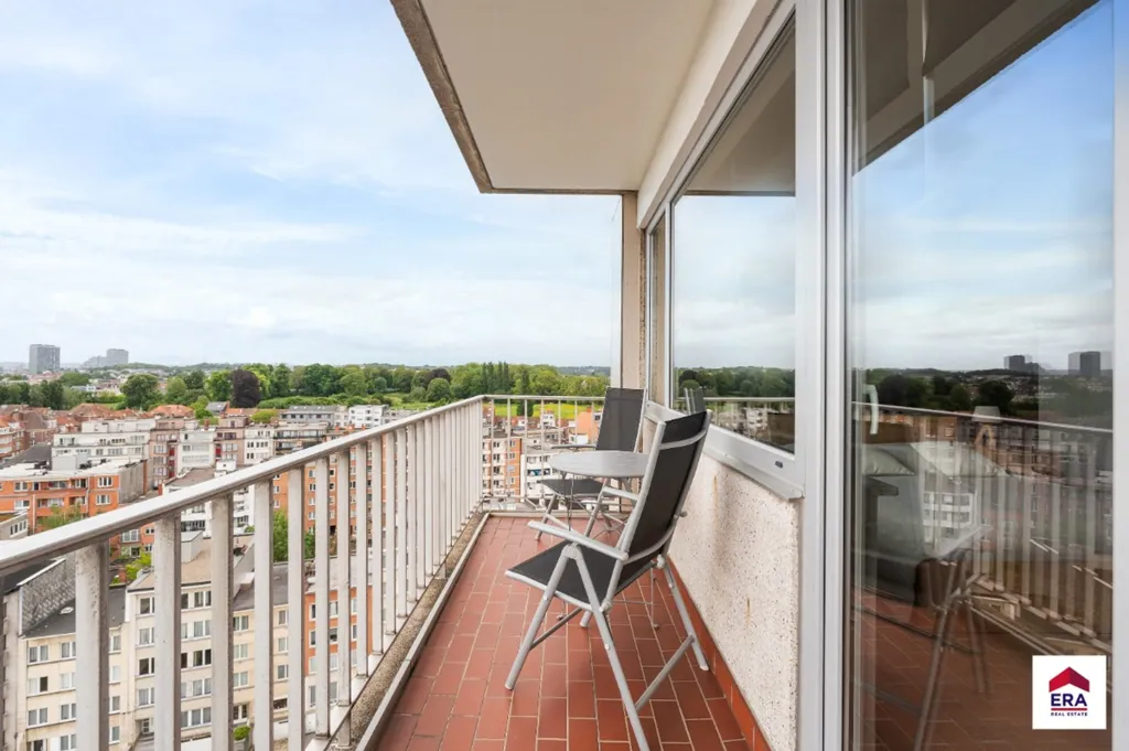 Modern Apartment with Basilica View in Ganshoren
