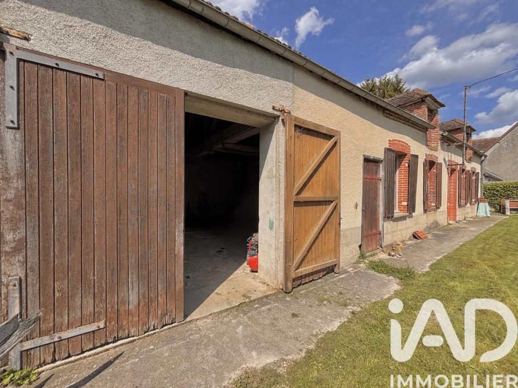 6-room house in La Motte-Tilly