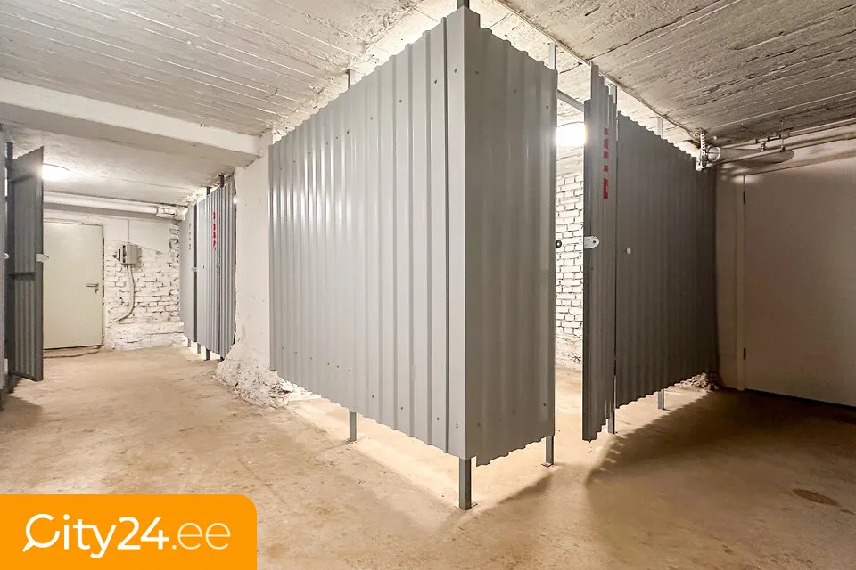 Garage - Warehouse with Office Space in Riga Centre